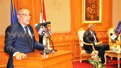 محافظ أسوان عن تطوير الاستاد: 