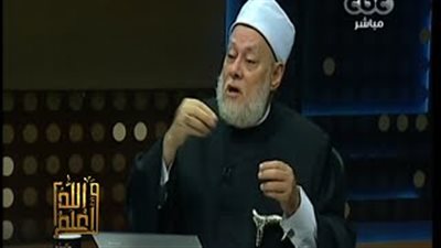 بالفيديو.. علي جمعة: «البنت وأهلها بيتمايصوا في المهر علشان كده فيه عنوسة»