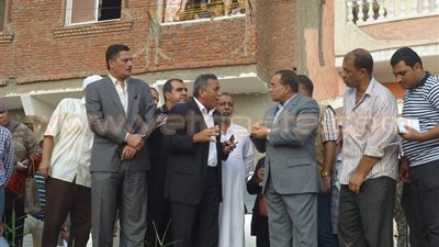 بالصور.. إقامة أول ملعب بالنجيل الصناعي بحي أول الإسماعيلية