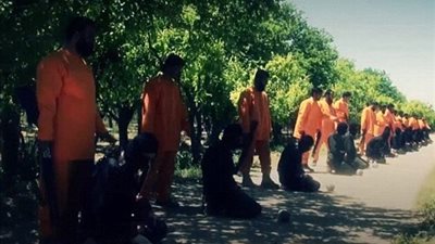 بالصور.. إعدام أحد مقاتلي «داعش» بطريقة مروعة بحلب