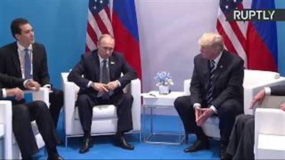 بالفيديو.. أول لقاء بين بوتين وترامب