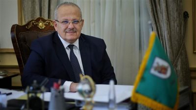 جامعة القاهرة تعيد 320 ألف جنيه لكلية الإعلام