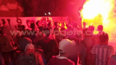 بالصور.. أنصار الإرهابية ينظمون مسيرة بالشماريخ في دمياط