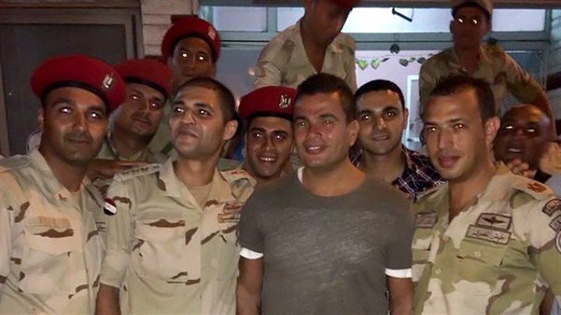 الفنان عمرو دياب