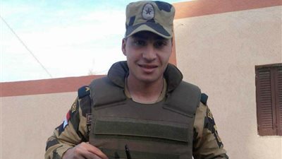 والد الملازم أحمد حسنين شهيد رفح: «كنت حاسس إنه مش هيعيش»