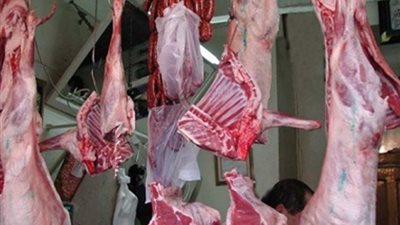 تباين أسعار اللحوم.. والضأن بـ135 جنيهًا في مطروح