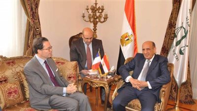 رئيس مجلس الدولة والسفير الفرنسي يوقعان بروتوكولا للتعاون القانوني والقضائي