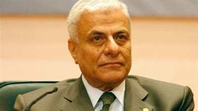 اعتصام خريجى الحقوق والشريعة أمام مكتب رئيس الأعلى للقضاء