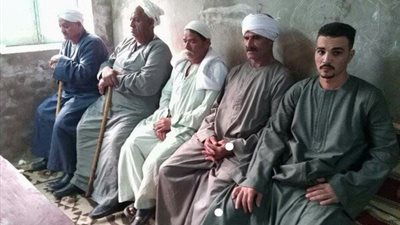 والد شهيد المنيا يطالب بإنشاء مدرسة تحمل اسم نجله