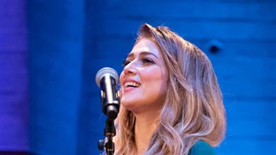 دلال أبو آمنة تتغنى بألبوم 