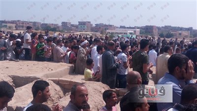 بالصور.. أهالي شبين القناطر يشيعون جثمان شهيد الواجب بسيناء