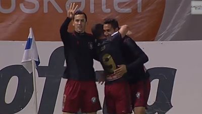 بالفيديو.. لاعب بالدورى الإسبانى يرفع شارة رابعة بعد إحرازه هدفًا