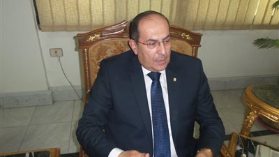 محافظ سوهاج يلتقي بالسائقين لبحث مشاكلهم وسبل حلها