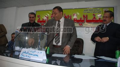 بالصور.. محافظ سوهاج يختار 10 أمهات مثاليات لأداء العمرة