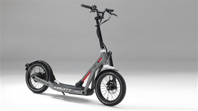 بالصور.. بي إم دبليو تصمم سكوتر بنظام الدفع الخلفي