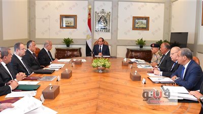 الرئيس يستعرض تقريرا عن إجراءات ملاحقة منفذي «هجوم رفح».. السيسي يعزي أهالي الشهداء.. ويؤكد: قوى التطرف تحاول النيل من استقرار وأمن البلاد.. ويكلف الحكومة برعاية المصابين