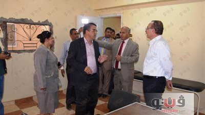 بالصور.. محافظ بني سويف يتفقد عيادة «التأمين الصحي» بمركز ناصر
