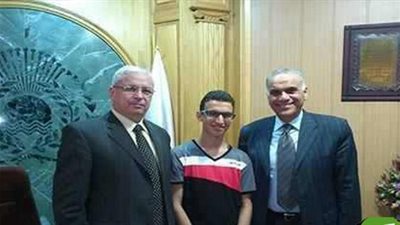 وزيرا التعليم العالي والبحث العلمي يلتقيان أصغر باحث عربي.. غدا