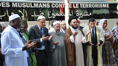 أئمة مساجد أوروبا يتظاهرون ضد الإرهاب في فرنسا