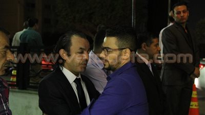 بالصور.. بدء عزاء والدة علاء مرسي بمسجد القوات المسلحة