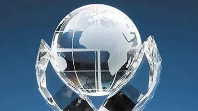 «عبد اللطيف» يحصد الدرع الماسي للمبدعين العرب 2014