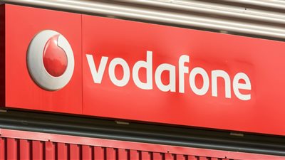 رئيس «فودافون مصر» يكشف سبب تغيير اسم الشركة في قطر لـ«تميم المجد»