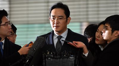 تقرير: رئيس سامسونج يحتل التصنيف الـ 45 بقائمة أغنياء العالم