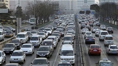 كثافات مرورية أعلى محاور القاهرة وسط انتشار أمني