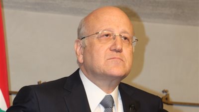 صحيفة لبنانية: أمريكا والسعودية وراء استقالة حكومة 