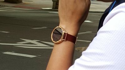 «موتورولا» تطلق ساعتها الذكية «Moto 360»