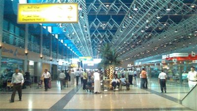 ضبط ١٩ هاربا من تنفيذ أحكام في حملة أمنية بمطار القاهرة