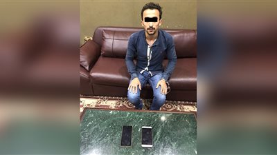 ضبط عاطل سرق هواتف المواطنين في الموسكي
