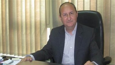 استمرار رسم الصادر على خامات وخردة المعادن ونفايات الورق لمدة عام