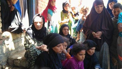 كواليس رحلة الموت إلى ليبيا.. 20 مصريًا يموتون عطشًا في صحراء طرابلس.. الهجرة غير الشرعية تسقطهم في بئر مافيا التهريب.. ناج: احتجزوا 135 في حاوية.. دفنت ابني بإيدي.. و3 آلاف دينار مقابل إطلاق سراحي