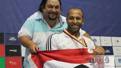 عمرو السوهاجي يفوز بالمركز الأول في بطولة ألمانيا الدولية للسباحة