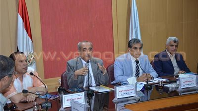 بالصور.. وزير البيئة: «عمليات وسط الدلتا» تتابع تقارير قش الأرز