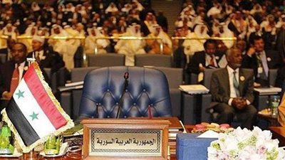 سوريا وسيناريوهات مستقبل المقعد الفارغ في الجامعة العربية.. روسيا تنصح بعودة دمشق.. وتحركات بايدن تعجل بانتهاء القطيعة