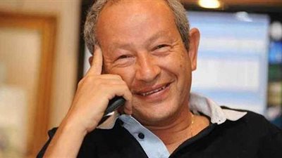 ساويرس يسخر من تراشق بايدن وبوتين: دخلوا في قذف وسب