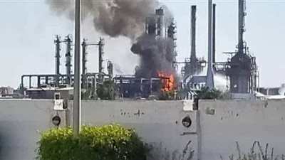 نيابة الإسكندرية تشكل لجنة فنية لمعاينة موقع حريق العامرية للبترول