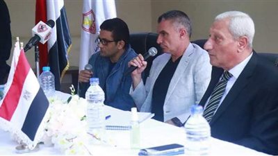 كارتيرون يكشف سبب رحيله وعودته للزمالك.. ورئيس اللجنة يدافع عن الوزير ويشكو من الشائعات.. ويؤكد: مستحقات فريق الكرة 152 مليون جنيه