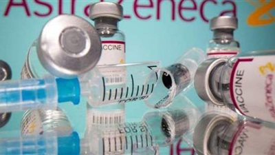 هل يسبب جلطات دموية؟.. حقيقة ما أشيع بشأن لقاح أسترازينيكا المضاد لكورونا