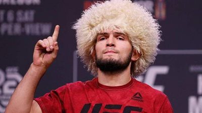 بطل العالم بالفنون القتالية نورمحمدوف يعلن اعتزاله رسميا