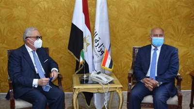 مباحثات مصرية إيطالية للتعاون في مجالات النقل المختلفة