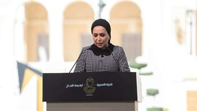 رسالة قرينة الرئيس السيسي للجيش الأبيض