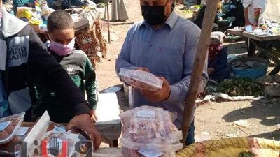 ضبط 8 منشآت غذائية بدون ترخيص وإعدام 3 أطنان أغذية بالشرقية