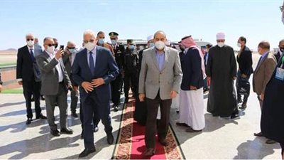 وزير الطيران يتفقد مطاري طابا والطور بجنوب سيناء