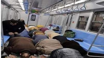 ما حكم الشرع في الصلاة بالقطار المتحرك؟.. دار الإفتاء تجيب