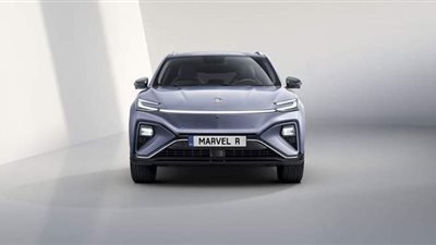 إم جي تستعرض تقنيات سيارتها الجديدة مارفيل R الكهربائية رباعية الدفع | صور