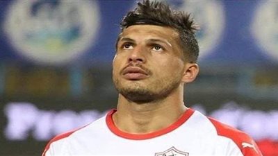طارق حامد يؤدي تدريبات منفردة بالزمالك