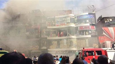 حبس عاملي نظافة لإشعال النيران في مول تجاري وسرقة 250 ألف